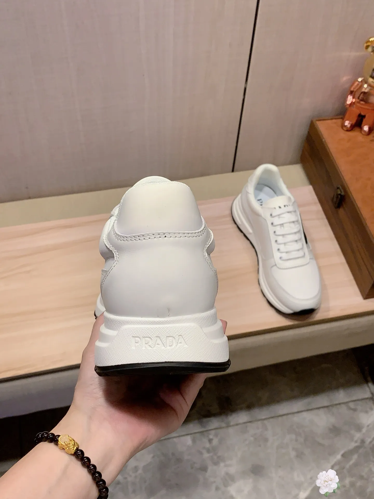 Men's Men's Shoes💰420💰💰🎩🎩[Lightning][Lightning] "PRADA*" The latest and most popular casual shoes, top brand [seduce] luxury~purchase, top~quality. [Strong] The upper is made of imported breathable cowhide with material ➕ breathable sheepskin feet (•) and fine workmanship. The original stylish and stylish soft rubber wear-resistant and non-slip outsole is light and comfortable on the feet. The real thing looks better when photographed. 085: code: 38-44, 3️⃣ colors selected